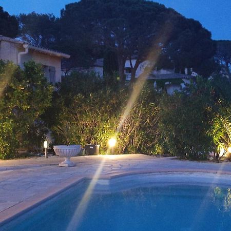 Grand Appartement Dans Maison Avec Piscine Privee Fréjus Exterior foto